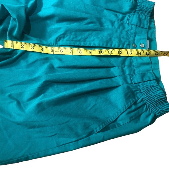 Vintage LadyFootlocker Shorts - Picture 8 of 10